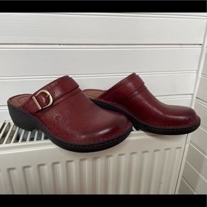 Born Red Leather Clogs Women’s size 6